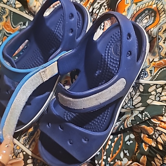 Little Boys Croc sandles - Picture 7 of 9